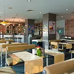阿奎亚酒店 酒店 瓦爾納
