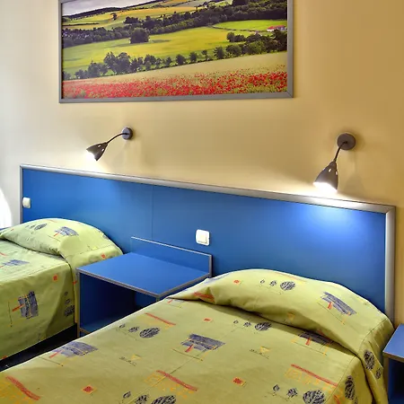 Aqua מלון וארנה