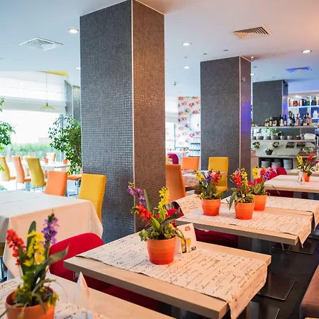 Hotel Aqua Warna