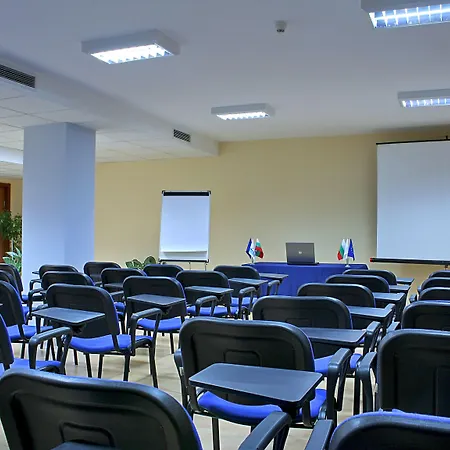 מלון Aqua וארנה