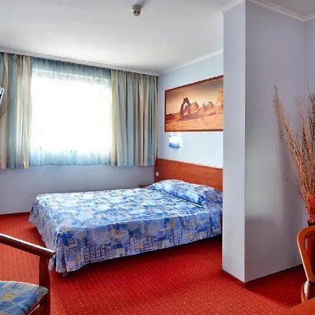 Aqua מלון וארנה